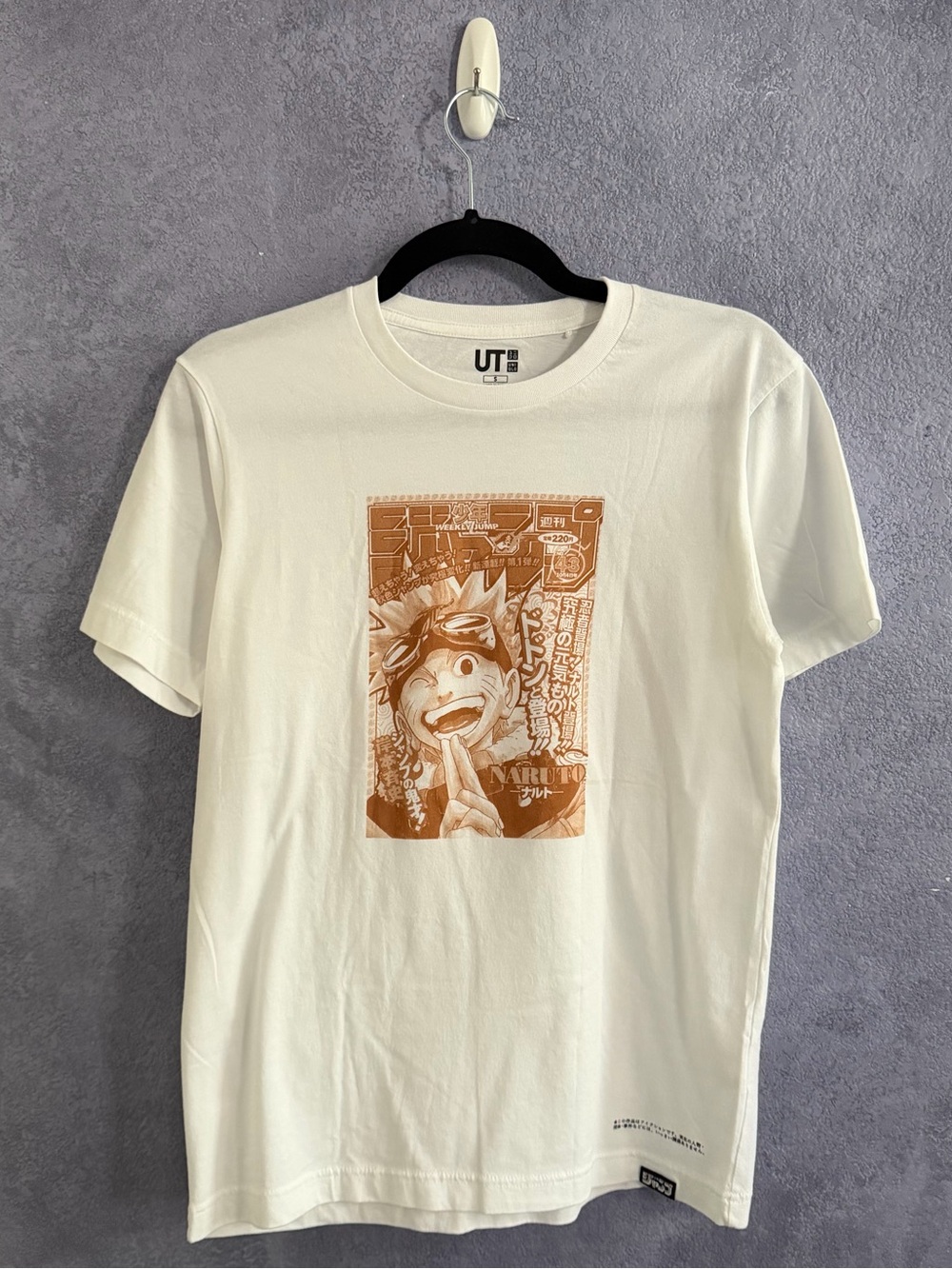Uniqlo x Naruto Graphic T-Shirt (Used — Excellent) • Size: S